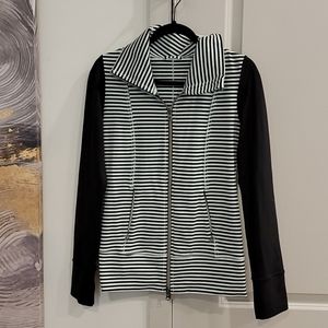 Lululemon Mint Green/Black Jacket - NEVER WORN